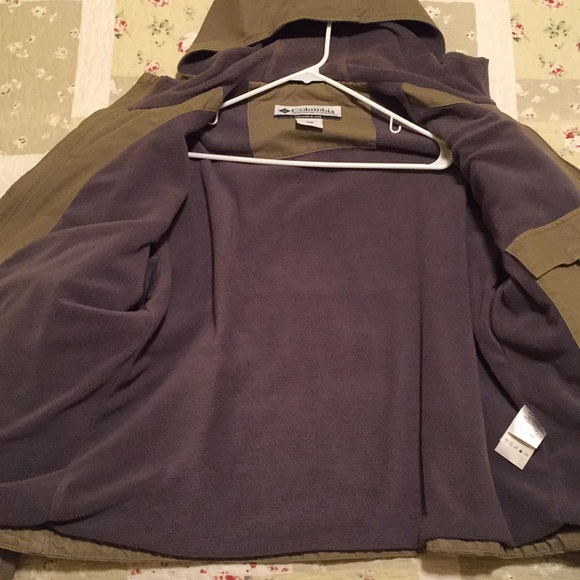 Men’s Columbia Jacket - Picture 3 of 3